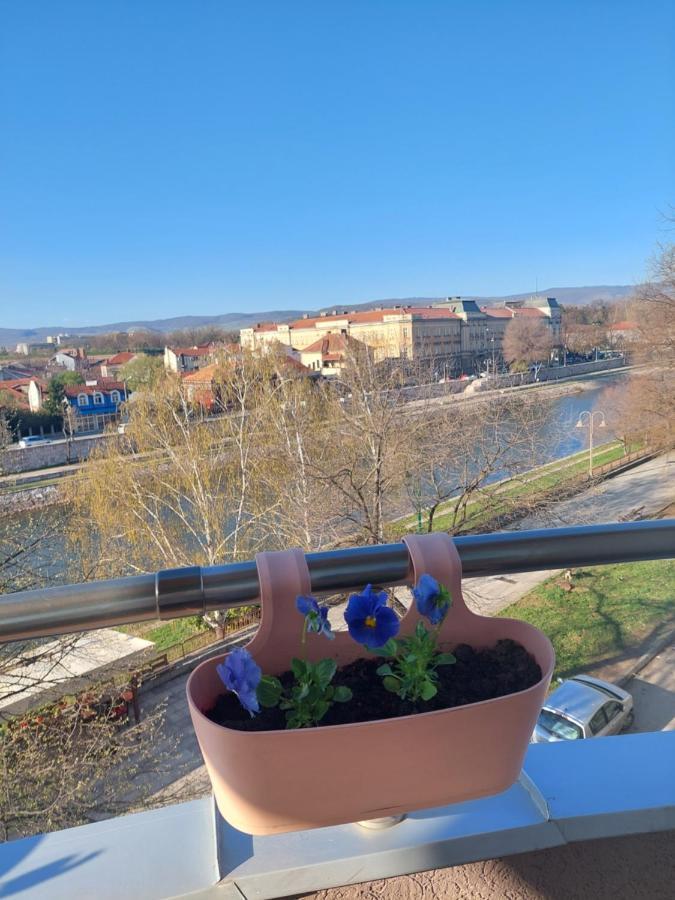 Melinaki Apartamento Ni Exterior foto