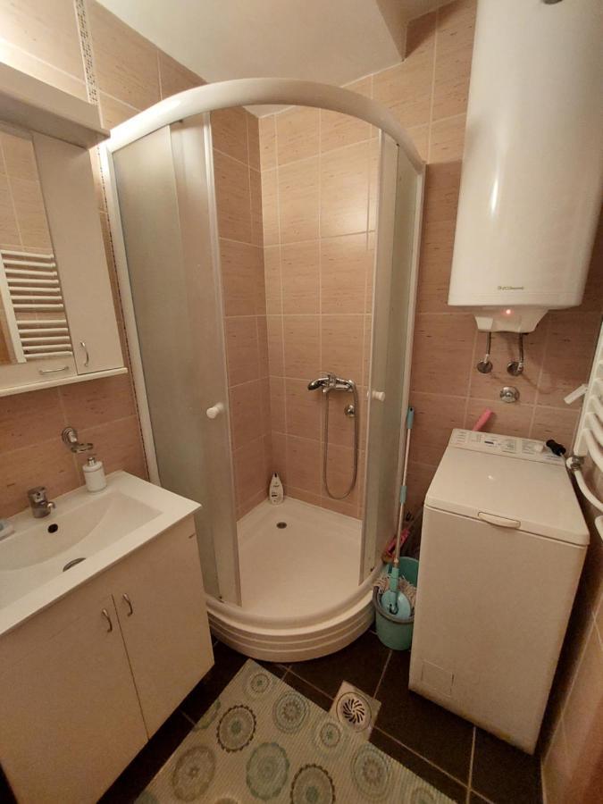 Melinaki Apartamento Ni Exterior foto