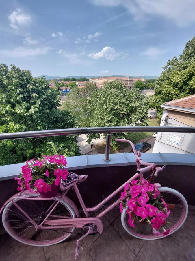 Melinaki Apartamento Ni Exterior foto