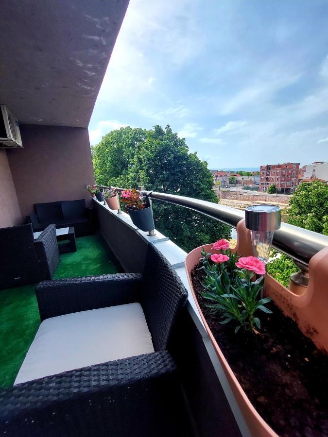 Melinaki Apartamento Ni Exterior foto